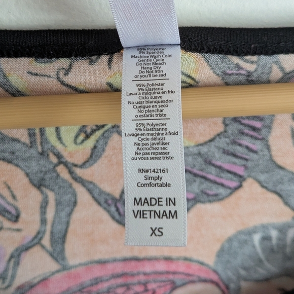 LuLa Roe Vampire Tee - Picture 4 of 5